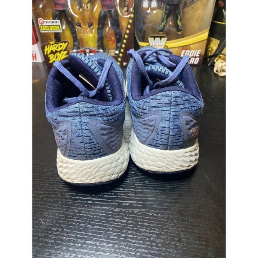 NewBalance shoes sz 9.
